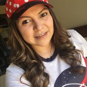 Meet your Posher, Roxana